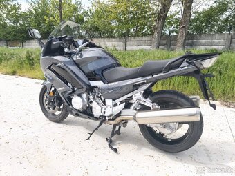 Yamaha FJR 1300 - 2