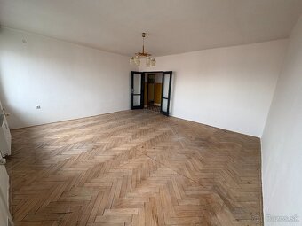 3 IZBOVÝ BYT - CENTRUM MESTA LUČENEC - 2