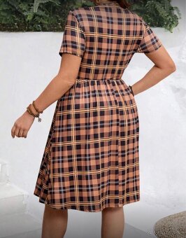 Jesenné kockované šaty - 48/XXXXL - 2