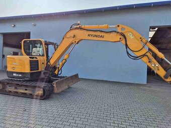 9 t bager Hyundai R80CR-9A - 2