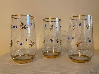 SKLENENÝ KRČAH A POHÁRE - 2