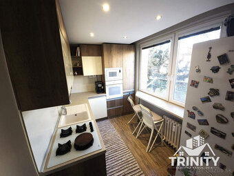 Na predaj krásny 3-izbový byt s balkónom v meste Nové Zámky - 2