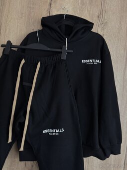 Essentials tepláková súprava / NOVÁ / veľk. M - 2