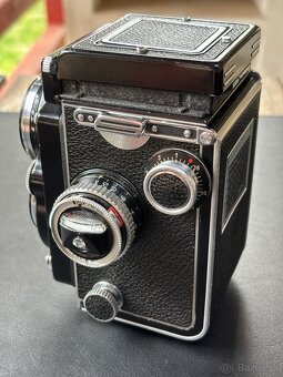 Rolleiflex 2.8E (80 mm f/2.8) - 2