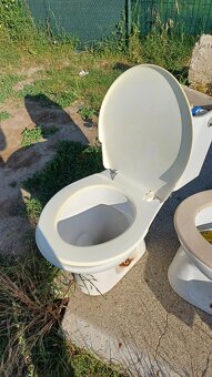 Wc záchod toaleta 2x darujem - 2