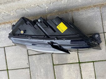 OCTAVIA 3 FULL LED - 2