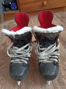 korčule BAUER Vapor X400 vel. EUR 35 - 2