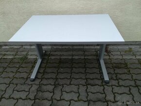 kancelársky stôl dlhý 120 cm šedej farby - 2