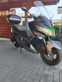 Kawasaki J 300 r, v 2017 naj 8300km - 2