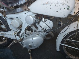 Benelli Pesaro 125 ccm - 2