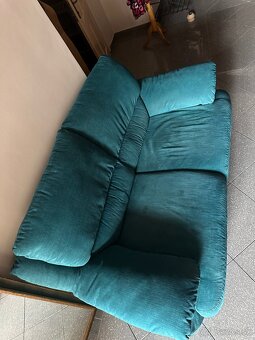 Štýlová dvojmiestna pohovka v modro-zelenej farbe - 2