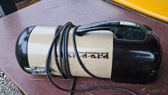 Retro vysávač - 2