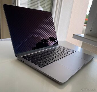 MacBook Pro 13" (2020) | 1TB SSD | 16GB RAM | Touch Bar - 2