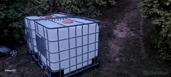 Predám plastovu nadrz na vodu 1000l - 2