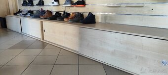 Predám zariadenie do predajne obuvi a športových potrieb - 2