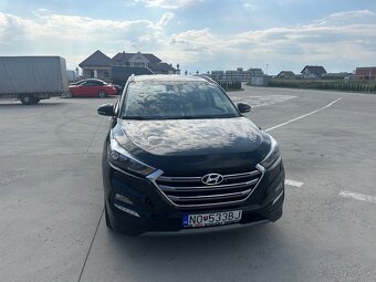 Hyundai tucson - 2