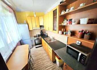 3 izbový byt Bánovce nad Bebravou / CENTRUM / LOGGIA / PIVNI - 2
