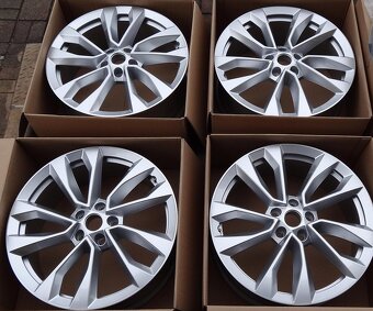 Elektróny Škoda PROCYON 19" - 2