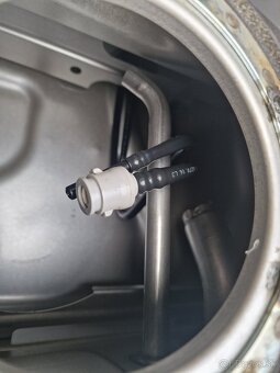 Palivová nádrž Mercedes B 200 CDI - 2