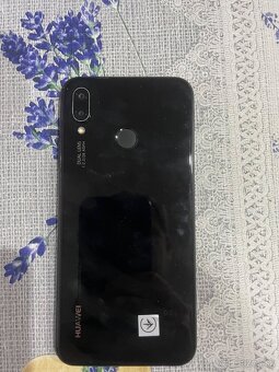 Predám Huawei P20 Lite 64GB / 4GB RAM - 2
