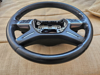 >>>>VOLANT MERCEDES triedy E, ML, GL, G, C a ine... - 2