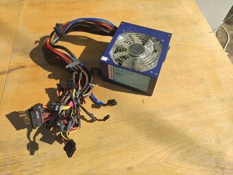 Počítačový zdroj epsilon 80plus 700W - 2