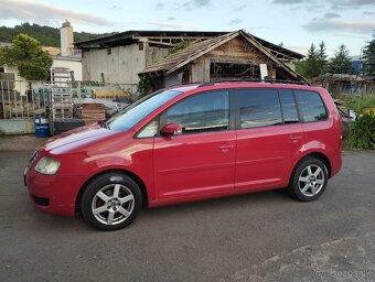 Volkswagen Touran - 2