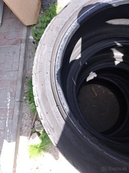 245/40 R18 - 2