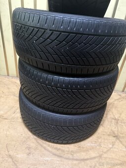 Zimné pneu 215/45R16 viem aj prezuť - 2