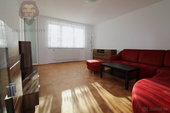 NA PRENÁJOM - 2 - izbový byt v centre Piešťan s parkovaním - 2