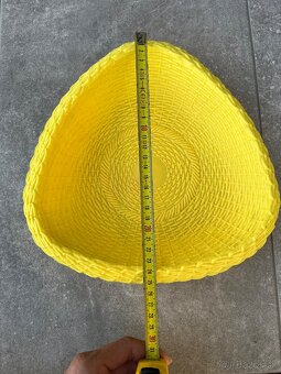 Predám žltý košík z plastu - 2