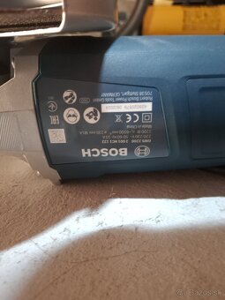 Bosch Professional Uhlová brúska GWS 2200 - 2