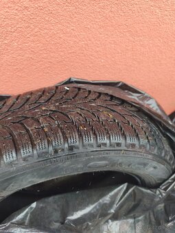 185/60 R15  zimné Nokian - 2