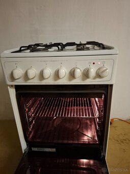 Predam plynovi sporak. - 2