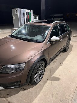 Škoda octavia combi SCOUT 2.0 TDi DSG 4x4 - 2
