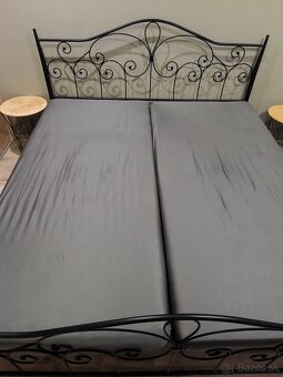 Kovová manželská posteľ - 2