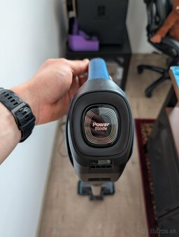 Tyčový vysávač - Phlips Speedpro Aqua - 2