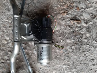 Renault Thalia II.,mechanizmus stieračov - 2