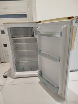 Malá chladnička s mrazničkou - 2