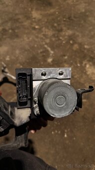 Audi A4 B7 3.0 TDI ABS/ESP - 2