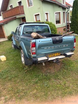Predám Nissan navara (frontier) - 2