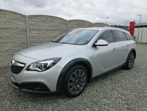 Opel Insignia 2.0CDTi 4x4 COUNTRY TOURER 1A - 2