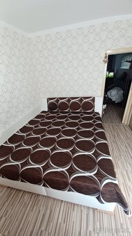 Manželská posteľ bez matracom - 2