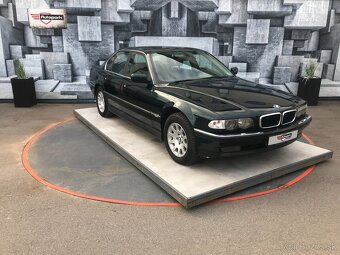 BMW Řada 7 740i, 2.MAJITEL, BEZ KOROZE - 2