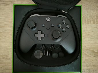 Xbox Elite Series 2 - Microsoft ovládač - 2