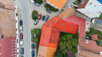 DVA 3 - IZB. RD. V CENTRE HISTORICKÉHO MESTA SVÄTÝ JUR - 2