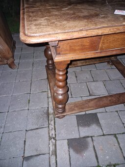 12 - Predám masívny dubový stôl - 2