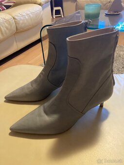 Kotnikove topamky c. 39 - 2