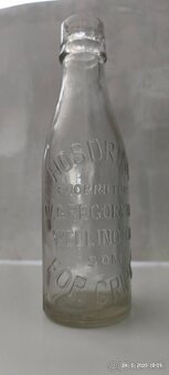 Staré reliéfne fľaše – lekárenské a pivné, 19./20. storočie - 2