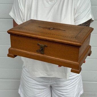 Starožitná velká krasná šperkovnice truhla - 2